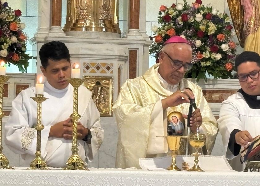 Misa en acción de gracias por la canonización de la Madre Carmen