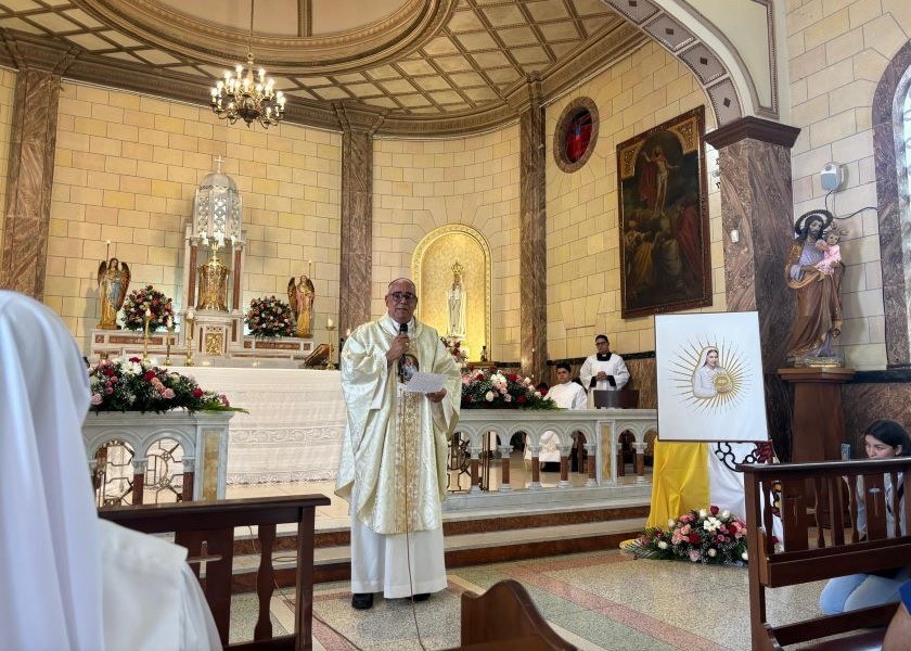 Misa en acción de gracias por la canonización de la Madre Carmen