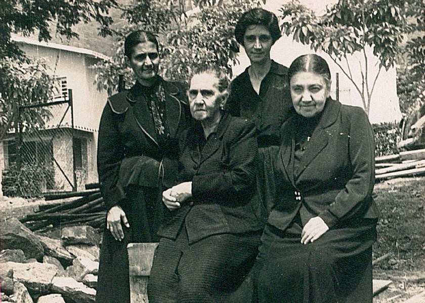 Carmen Rendiles es admitida como postulante