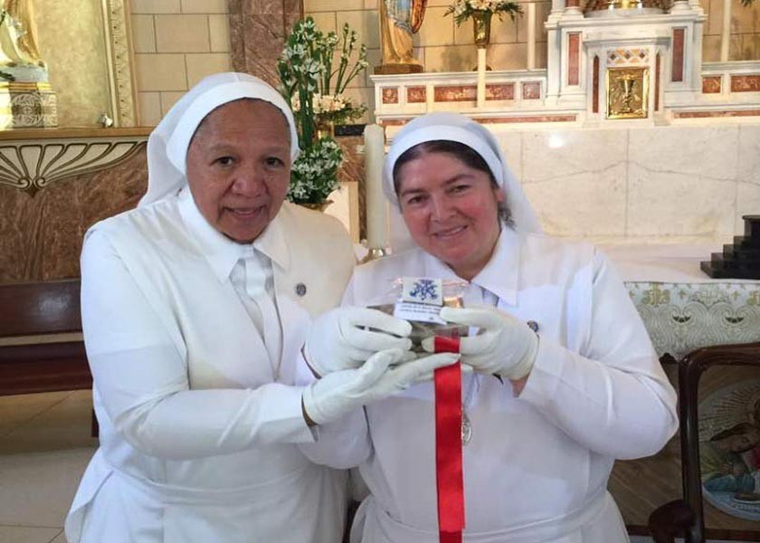 Madre Carmen: Traslado de las reliquias 