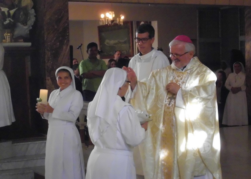 Misa en memoria del 41 aniversario de fallecimiento de Madre Carmen