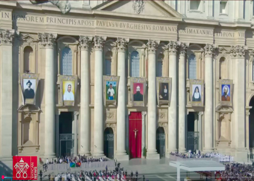 Santa Misa con Canonización 19 de octubre 2025 Papa León XIV