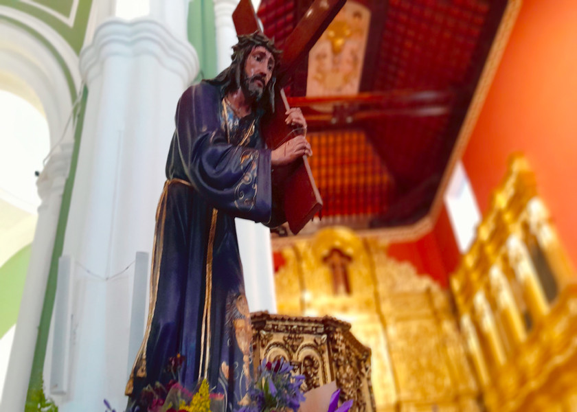 El Viernes Santo, peregrinación en la Iglesia de la Candelaria