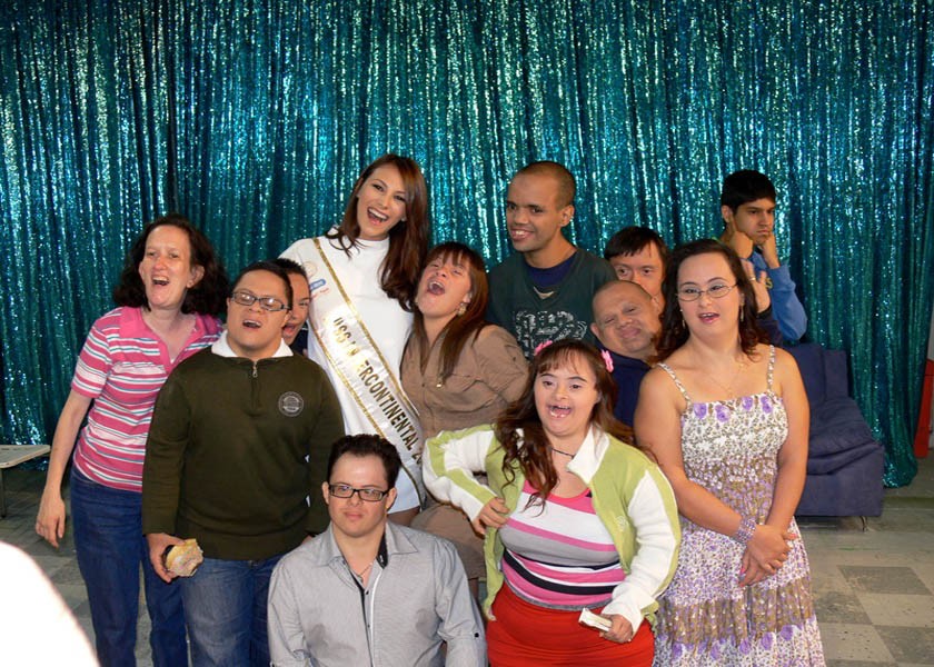 Grupo Madre Carmen tras de cámaras Calendario 2014